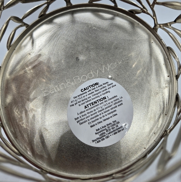 Bath & Body Works Vine Leaf 3 Wick Pedestal Candle Holder - Picture 3 of 5